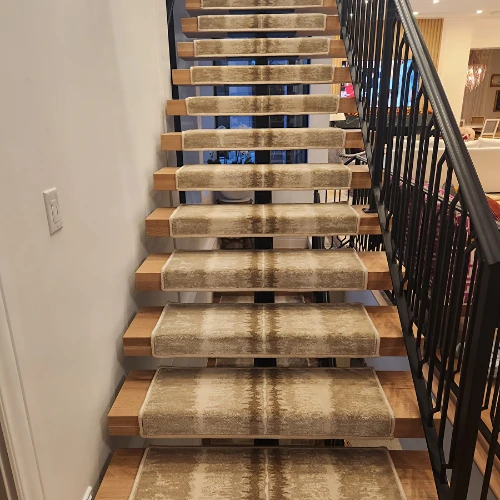 open staris stair runner